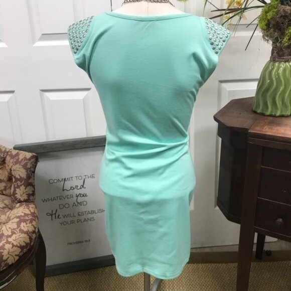 Amber Blue Mini M‎ - Picture 4 of 6